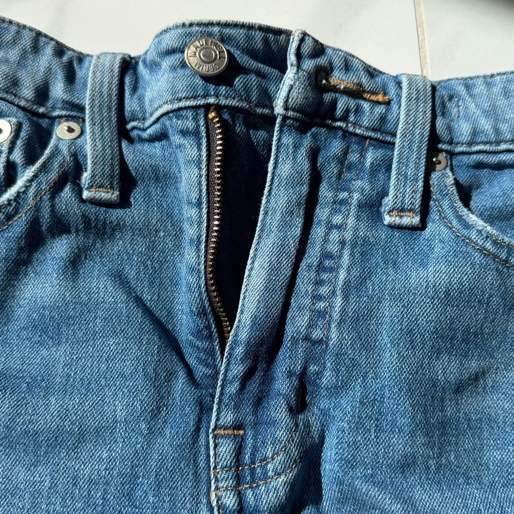 Madewell Curvy High-Rise Cut Off Blue Denim Jeans Women’s Size 24